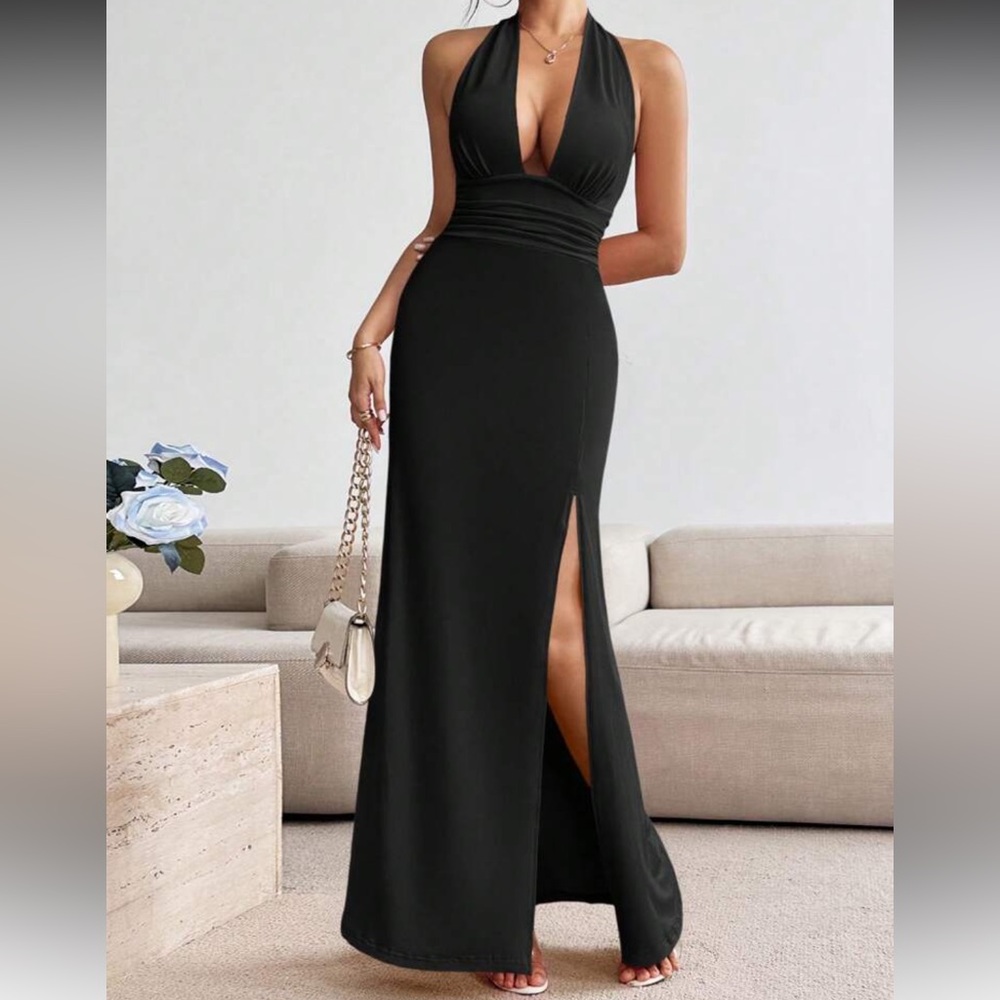 Black open back halter maxi dress - Picture 4 of 7